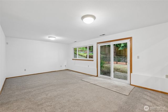 4315 210th Place NE, Sammamish, WA 98074