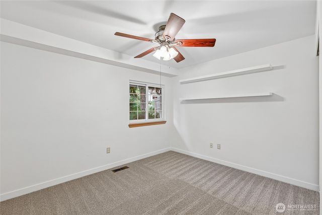 4315 210th Place NE, Sammamish, WA 98074