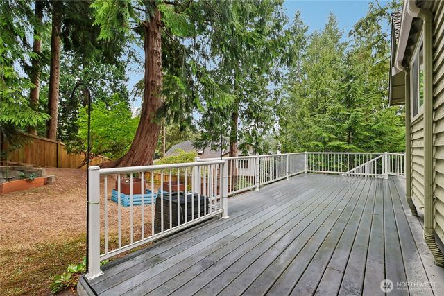 4315 210th Place NE, Sammamish, WA 98074