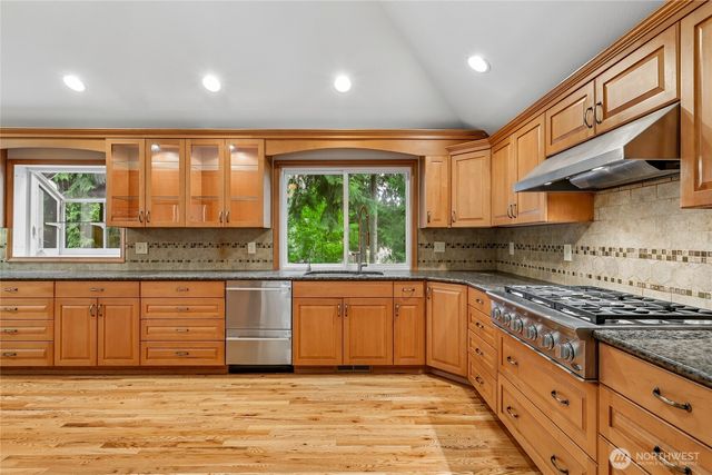 4315 210th Place NE, Sammamish, WA 98074