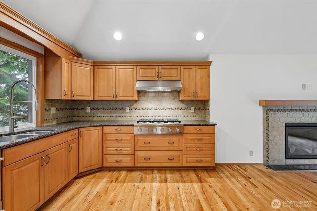 4315 210th Place NE, Sammamish, WA 98074