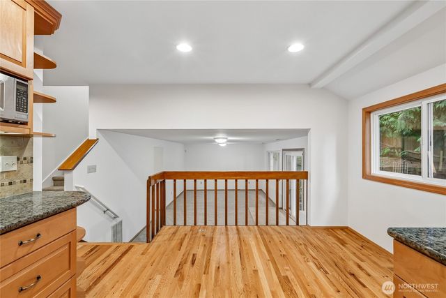 4315 210th Place NE, Sammamish, WA 98074