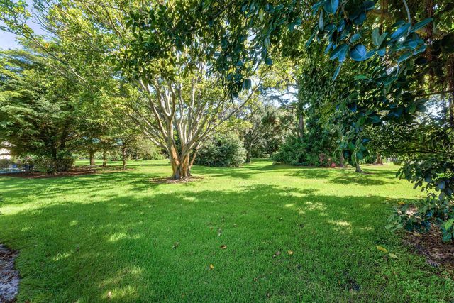 6387 Eastpointe Pines Street, Palm Beach Gardens, FL 33418