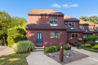 97 West Main Street APT 78, East Lyme, CT 06357