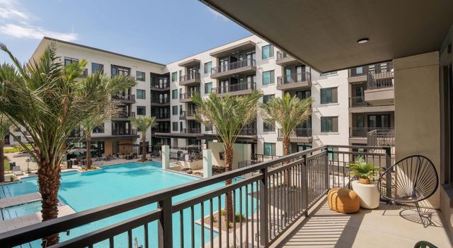 500 E Rivulon Boulevard C1, Gilbert, AZ 85295