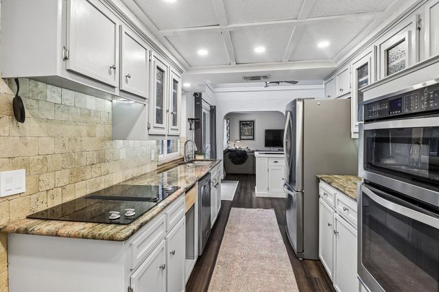 7134 Crooked Oak Drive, Dallas, TX 75248