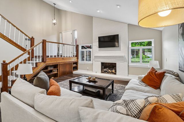 7134 Crooked Oak Drive, Dallas, TX 75248