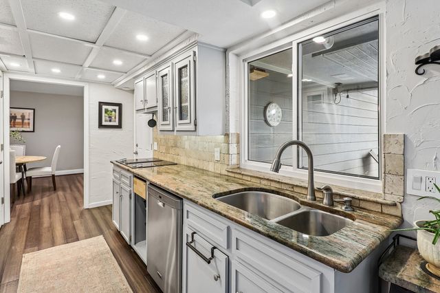 7134 Crooked Oak Drive, Dallas, TX 75248