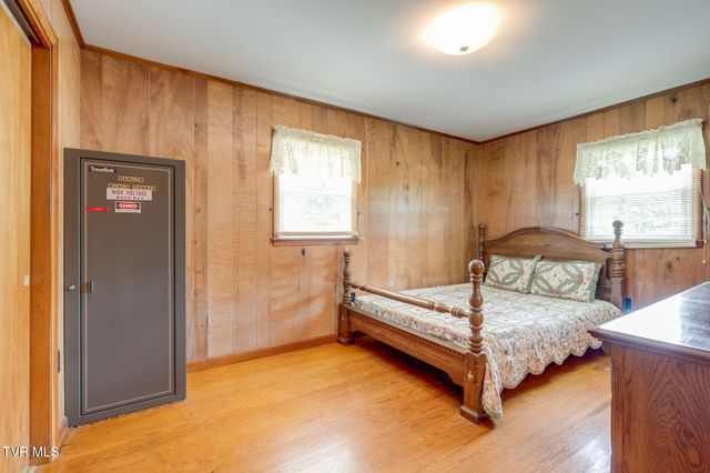 323 Booher Lane, Bristol, TN 37620