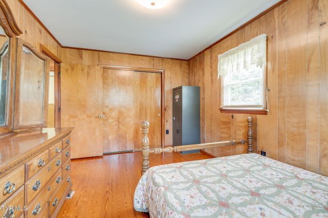 323 Booher Lane, Bristol, TN 37620