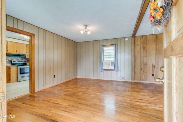 323 Booher Lane, Bristol, TN 37620