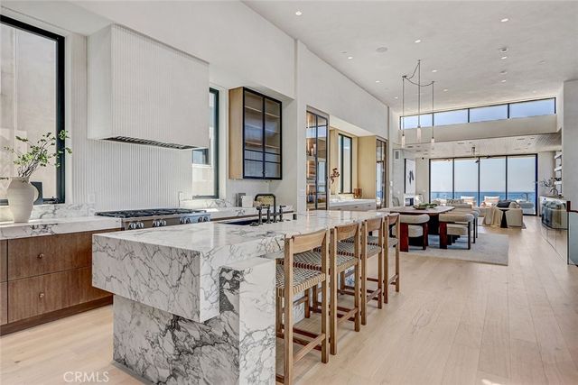 1404 Manhattan, Manhattan Beach, CA 90266