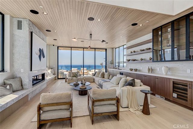 1404 Manhattan, Manhattan Beach, CA 90266