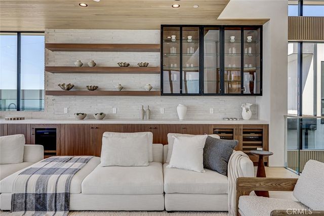 1404 Manhattan, Manhattan Beach, CA 90266