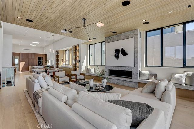 1404 Manhattan, Manhattan Beach, CA 90266