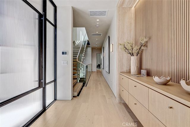 1404 Manhattan, Manhattan Beach, CA 90266