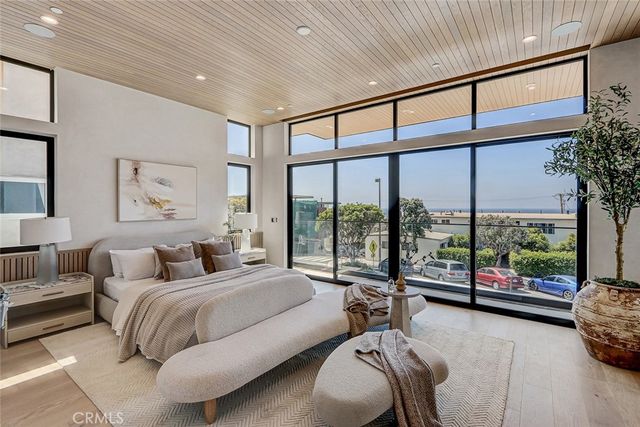 1404 Manhattan, Manhattan Beach, CA 90266