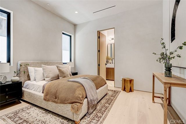 1404 Manhattan, Manhattan Beach, CA 90266