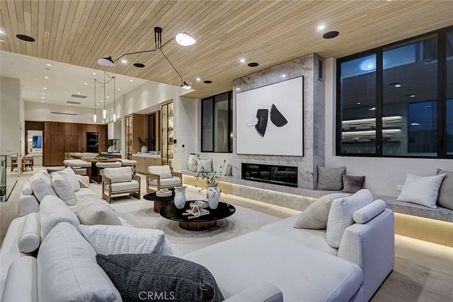 1404 Manhattan, Manhattan Beach, CA 90266