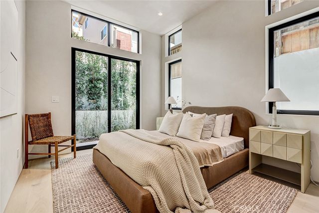 1404 Manhattan, Manhattan Beach, CA 90266