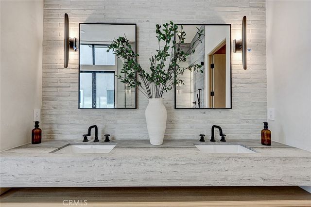 1404 Manhattan, Manhattan Beach, CA 90266