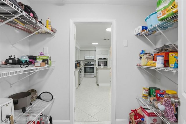 1870 Queen CT, North Fort Myers, FL 33917