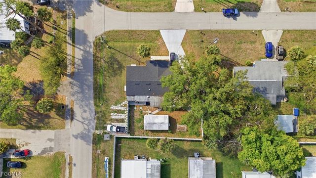 1870 Queen CT, North Fort Myers, FL 33917