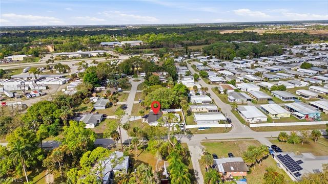 1870 Queen CT, North Fort Myers, FL 33917