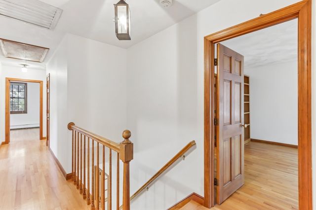 36 Boeske Ave, Maynard, MA 01754