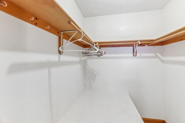 36 Boeske Ave, Maynard, MA 01754