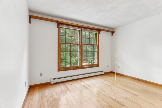 36 Boeske Ave, Maynard, MA 01754