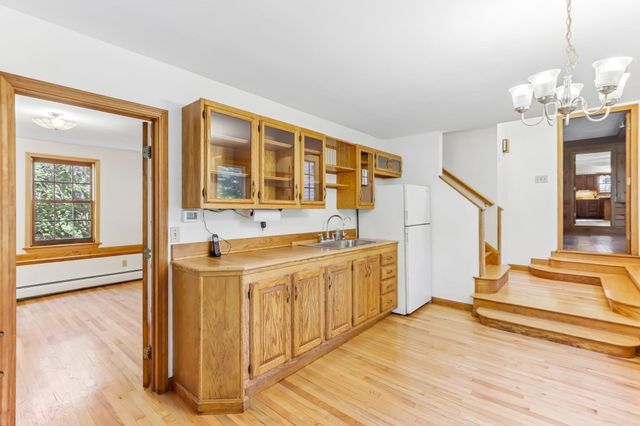 36 Boeske Ave, Maynard, MA 01754