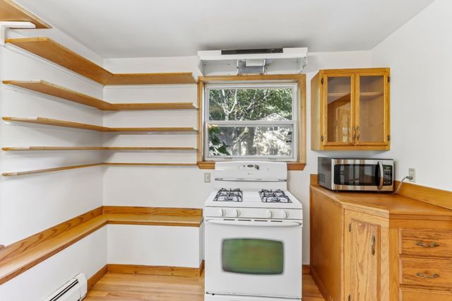 36 Boeske Ave, Maynard, MA 01754