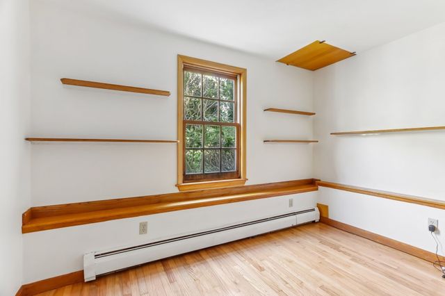 36 Boeske Ave, Maynard, MA 01754