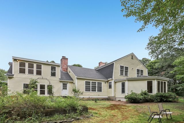 36 Boeske Ave, Maynard, MA 01754