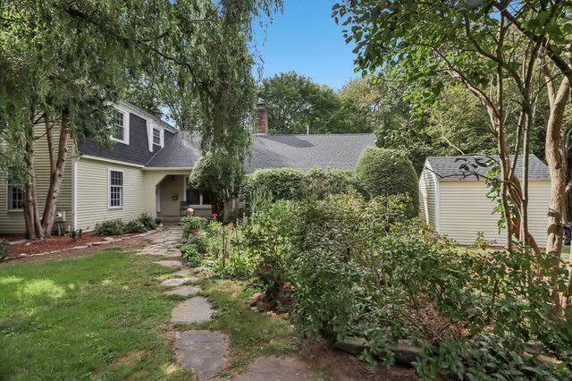 36 Boeske Ave, Maynard, MA 01754