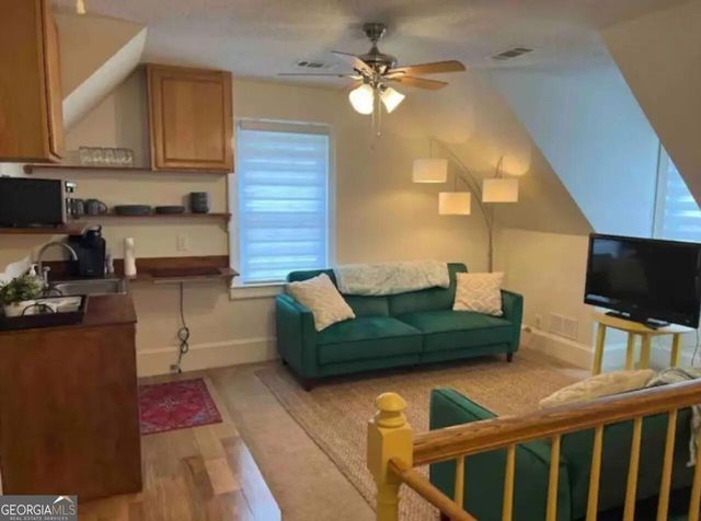 490 N Pine Hill Road, Griffin, GA 30223