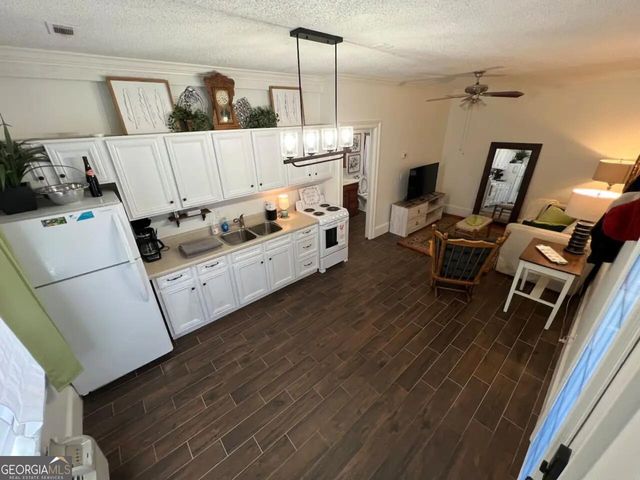 490 N Pine Hill Road, Griffin, GA 30223