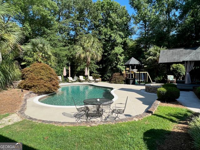 490 N Pine Hill Road, Griffin, GA 30223