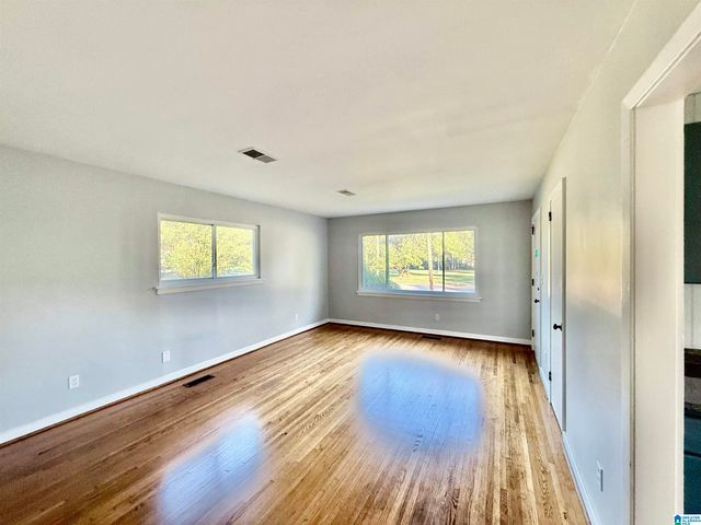 8512 N 2ND AVENUE N, Birmingham, AL 35206