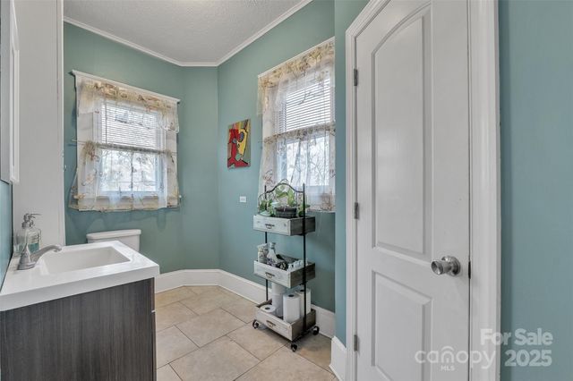 528 Mitchell Avenue, Salisbury, NC 28144