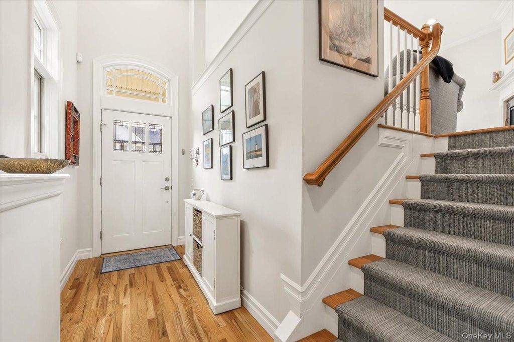 30 Hidden Ridge Court, Scarsdale, NY 10583 — photo 2