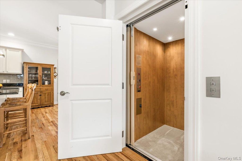 30 Hidden Ridge Court, Scarsdale, NY 10583 — photo 5