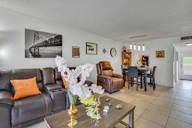 5830 NW 64th Avenue 310, Tamarac, FL 33319