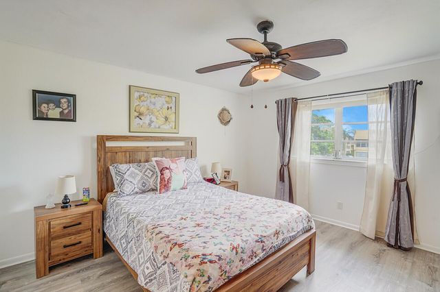 5830 NW 64th Avenue 310, Tamarac, FL 33319