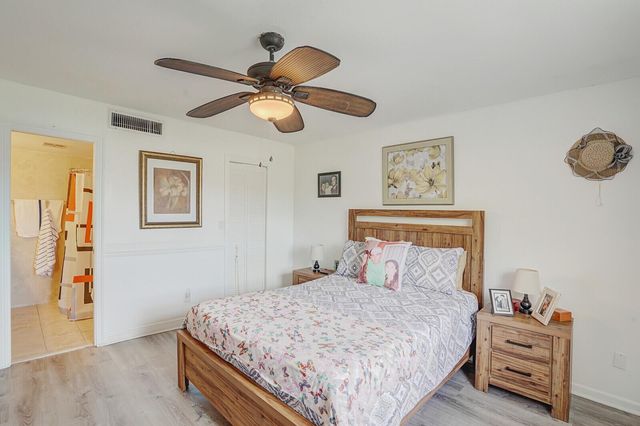 5830 NW 64th Avenue 310, Tamarac, FL 33319
