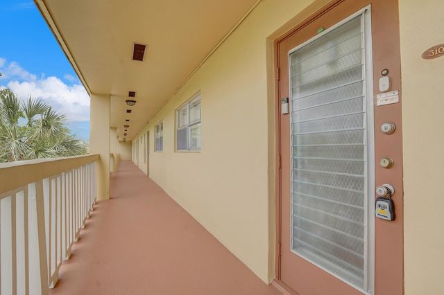 5830 NW 64th Avenue 310, Tamarac, FL 33319