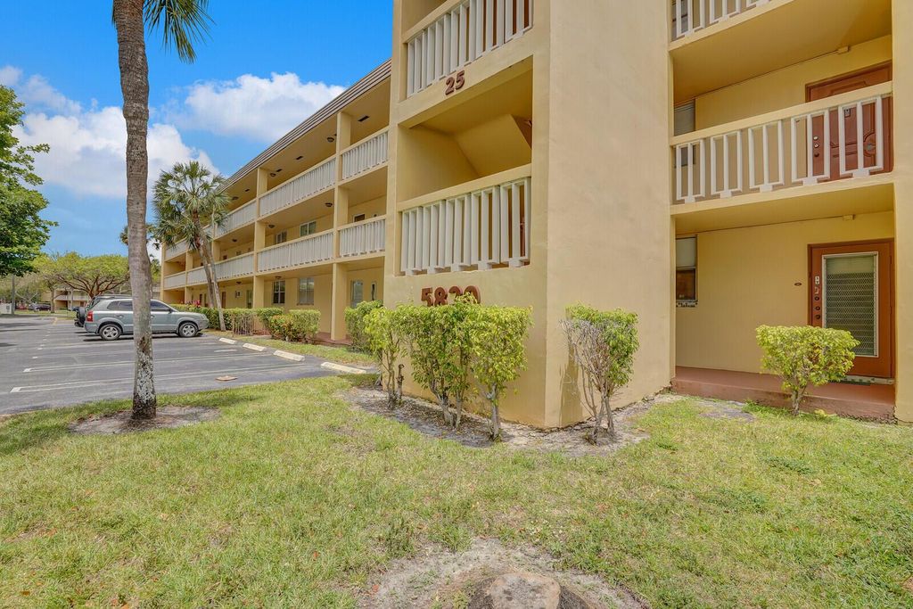 5830 NW 64th Avenue 310, Tamarac, FL 33319