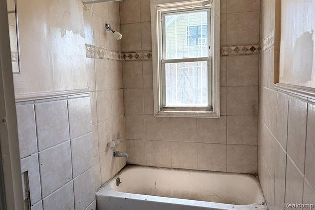 15725 Cherrylawn Street, Detroit, MI 48238