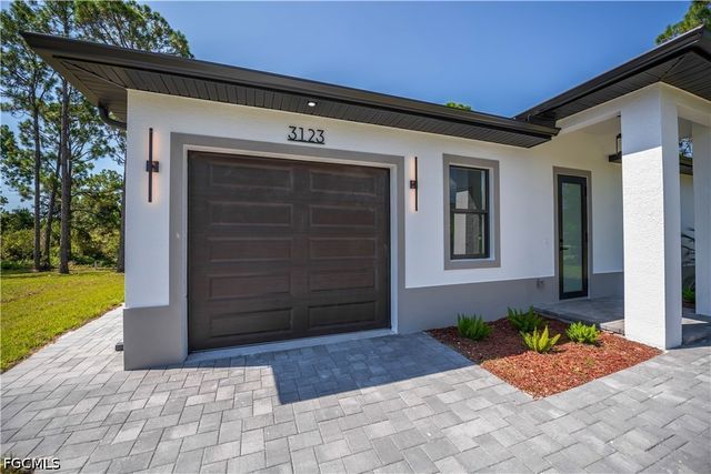 3123 69th ST W, Lehigh Acres, FL 33971